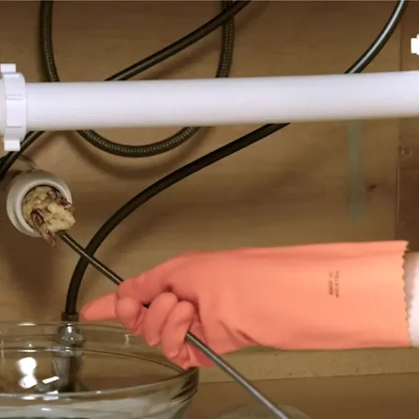 Keukenafvoer ontstoppen